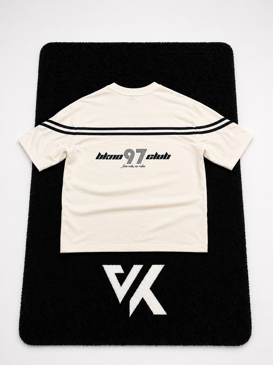 Remera Oversize BKNO 97 Club – Off White